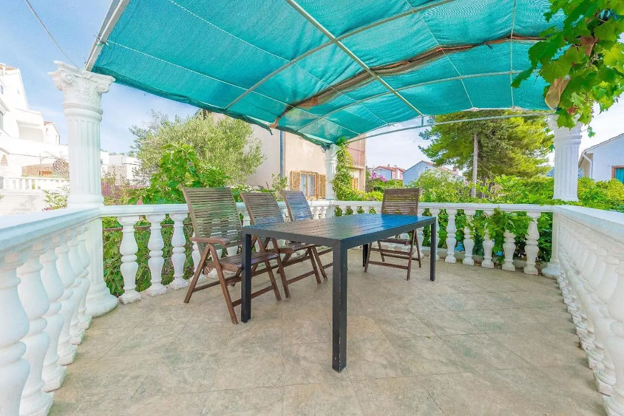 Apartments Branko Trogir Kroatien