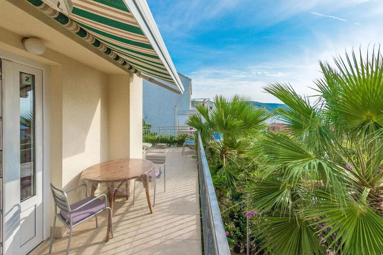 Apartments Branko Trogir