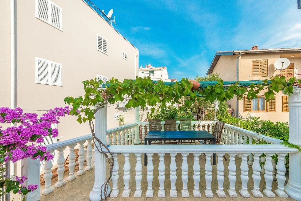 Apartments Branko Trogir