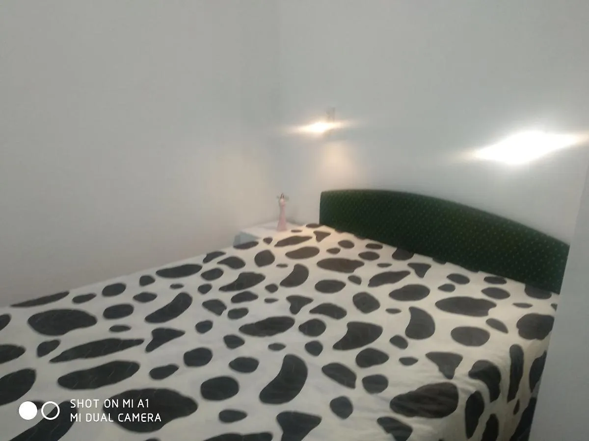 Apartments Branko Trogir 0*,
